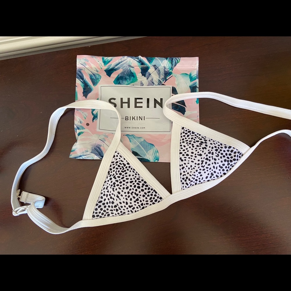 Shein animal print triangle top!!🖤